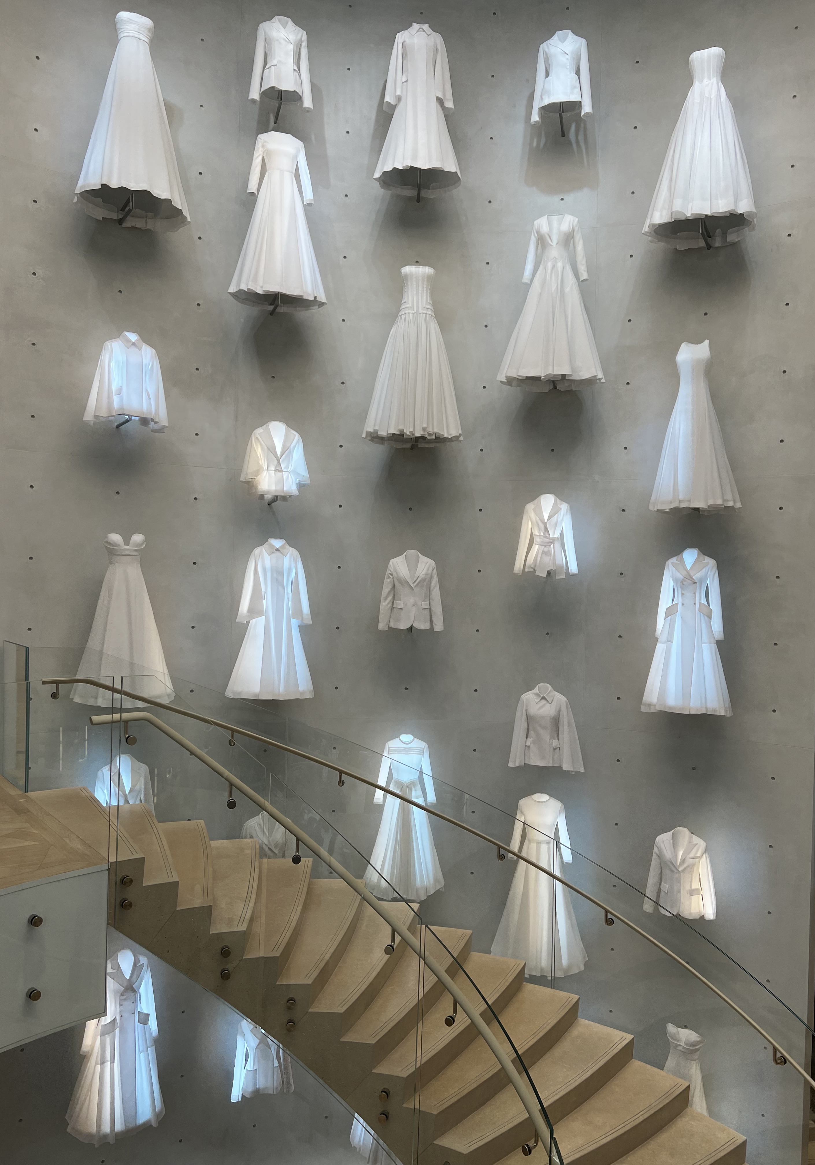 MINIROBES | Dior | 30, Avenue Montaigne, Paris (France) | 2022