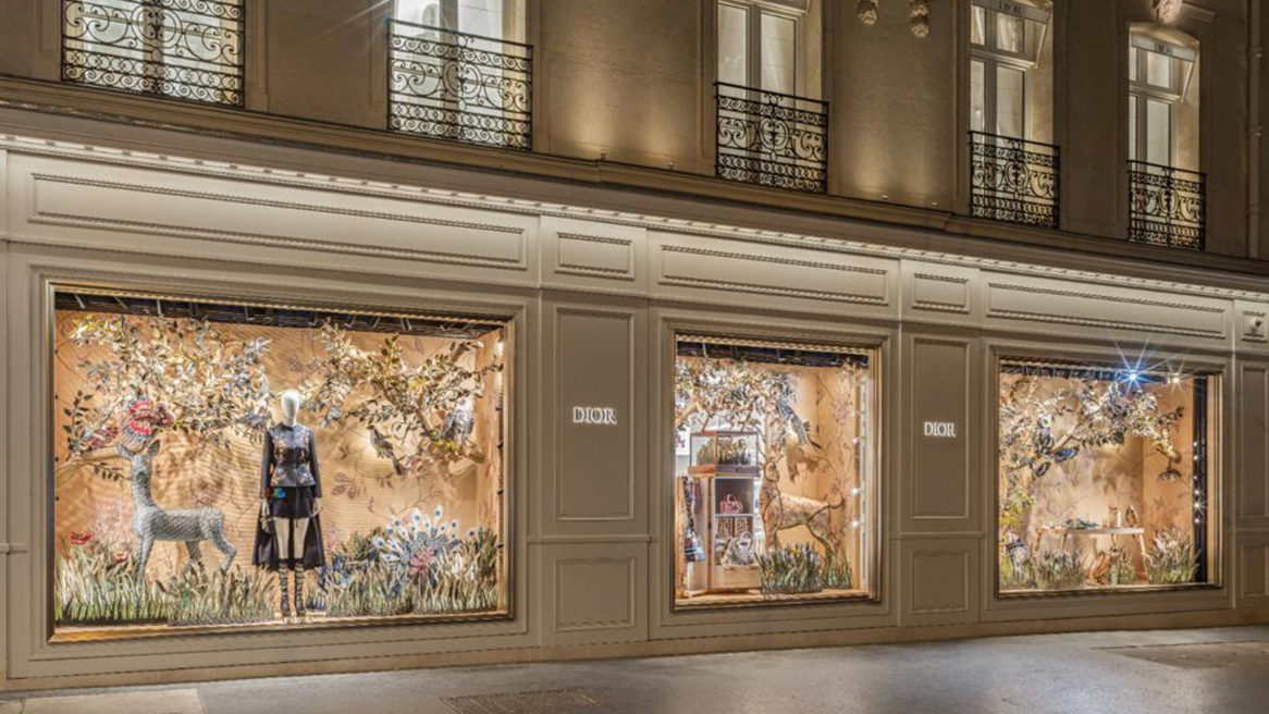 ANIMALS UPCYCLING | Dior Spring windows | 30, Avenue Montaigne, Paris (France) | 2023