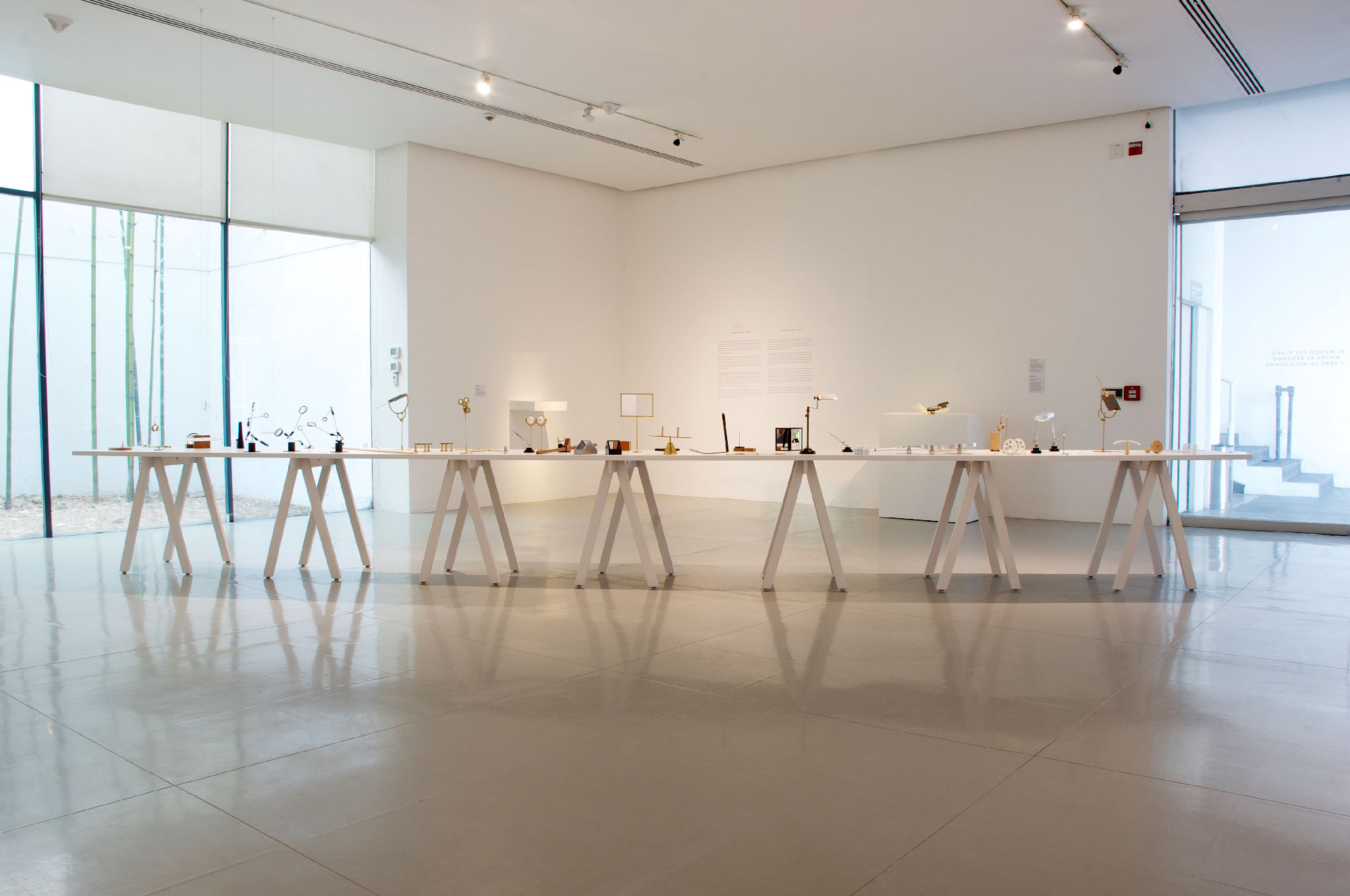 LE MONDE ÉTAIT PLAT, MAINTENANT IL EST ROND ET SERA UN HOLOGRAMME | MAZ (Musée d’Art Moderne de Zapopan), Zapopan (Mexique)  |  2016